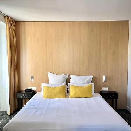Balmoral 3*